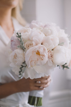 8800元贴喜字方法 8800元人民币摆喜字怎么摆？结婚用的？