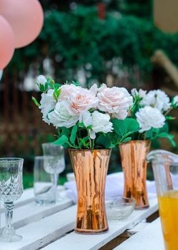 康乃馨做婚车装饰图 婚车车顶上用康乃馨行不?