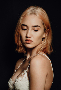 深色衬衫搭配领带 深色衬衣怎样搭配领带？