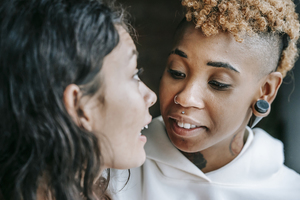 结婚接亲带四样东西 结婚时接亲要拿哪四样礼品?