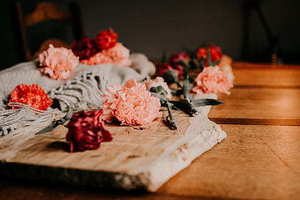 结婚的时候穿什么鞋子 结婚当天穿什么颜色的鞋子