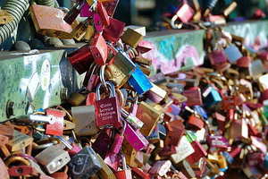 婚礼请帖app 有什么制作电子婚礼请柬的app好用？