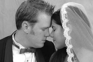 女儿结婚妈妈穿什么颜色衣服 女儿结婚妈妈穿什么衣服合适