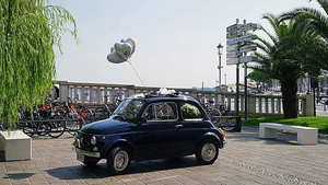 婚宴一桌可以坐12人吗