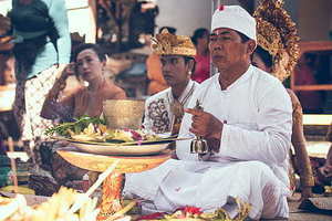 婚礼流沙主持词