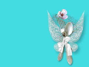 女儿订婚请柬范文 我夫妇女儿订婚怎么写邀请函请大家？