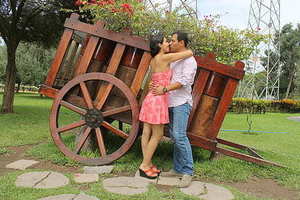 新郎伴郎着装 新郎与伴郎结婚当天的穿着