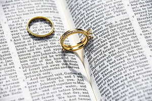 儿子结婚要不要让主卧 儿子结婚,让他们住主卧好,还是次卧呢?