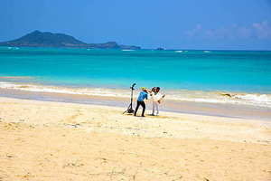 婚纱是自己买还是男方买 结婚的婚纱是男方买还是女方买?