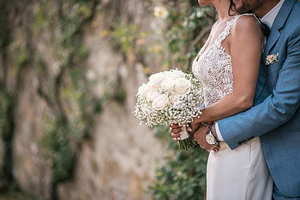 参加婚礼能不能黑白配 朋友结婚能不能穿黑白衣服混搭出席?