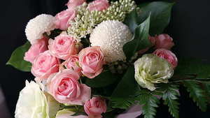 现在婚宴上都摆什么酒水 婚宴上放什么酒水?