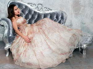 结婚新娘子敬酒服穿什么衣服 结婚当天敬酒结束后穿什么衣服呢