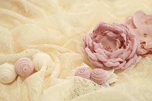 化妆师给别人化妆图片 化妆师给别人化妆时怎么自我介绍