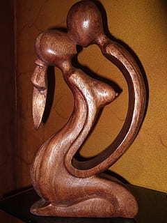 肩窄的人穿什么样的西服 男人肩膀比较窄 穿什么牌子的西装?