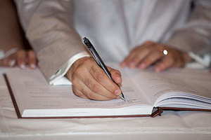 中式婚礼男生的衣服叫什么 古代男子成婚时穿的衣服叫什么？