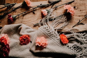 胸花图片大全 哪有07式军装胸花图片