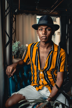 订婚请客怎么写 订婚请贴怎么写