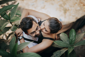 化妆师给新娘化妆流程 婚礼化妆师流程