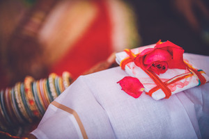 领结婚证穿啥颜色衣服 领结婚证需要穿什么衣服