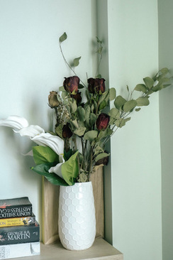 租婚纱跟妆多少钱一天 结婚当天租婚纱礼服加跟妆多少钱