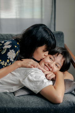 开婚车一般红包是多少 现在一般朋友开婚车跟车,大概包多少红包