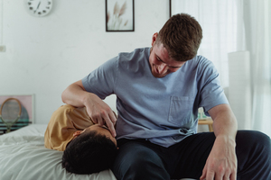 4人拍照姿势的摆法 一家四口拍照姿势的摆法有哪些？