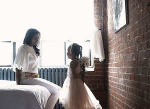 结婚女方化妆师钱谁出 结婚化妆师的钱应该由谁出