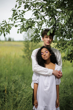 冬天结婚新娘穿什么袜子 冬天结婚新娘穿什么衣服合适