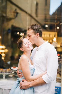 结婚当天下午穿什么衣服 3月底结婚当天晚上穿什么衣服