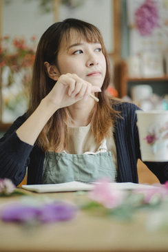 参加亲戚婚礼穿什么衣服 参加亲戚婚礼穿什么色衣服比较适合