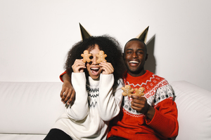 订亲男方买什么酒 订婚应该买什么烟跟酒啊？