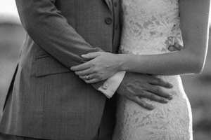 适合结婚男女对唱的歌 有什么适合结婚时候唱的男女对唱情歌?