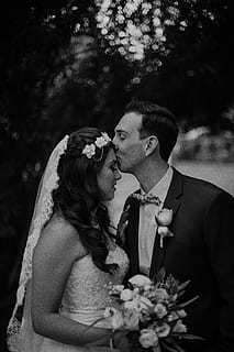 婚礼上一定接吻吗 结婚婚礼上一般都要当众接吻吗？。