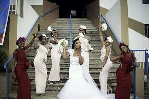 人家结婚可以说恭喜恭喜吗 别人结婚,说祝贺好还是恭喜好