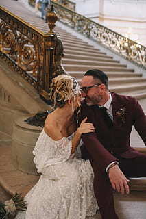 蓝色外套搭配什么颜色内搭 穿蓝色外套、里面搭配什么颜色的衣服好看?