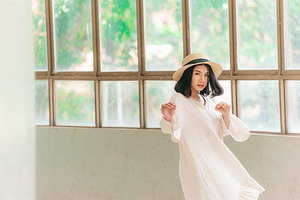 敬酒怎么玩新娘新郎 新郎新娘给客人敬酒时，玩什么游戏