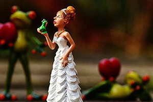 秀和搭配伴娘服颜色 伴娘服一般选什么颜色呢？