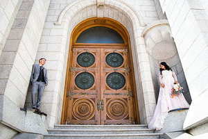 拍婚纱照需要摆什么姿势吗 拍婚纱照时姿势怎么摆