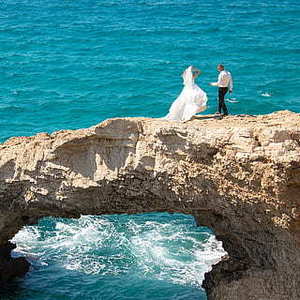 婚纱摄影大约要多少钱 现在拍婚纱照一般多少钱