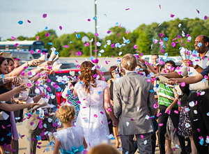 新娘来接亲时怎么玩游戏 接新娘子的时候有哪些好玩的游戏?