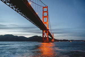 结婚当天新郎致辞 跪求婚礼当天新郎讲话台词