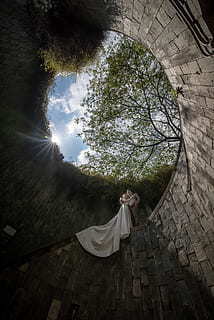 结婚新郎穿什么色西装 结婚穿什么颜色西装合适?