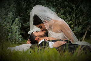 结婚需要自己带照片吗