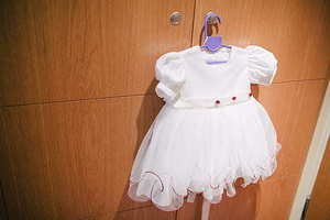 新郎结婚时播放新娘出轨视频