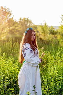 结婚都穿什么颜色的鞋 结婚当天穿什么颜色的鞋子