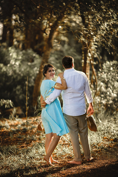 请帖邀请夫妇的时候怎么写 请柬邀请夫妻怎么写