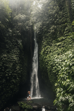 结婚铺床单绿色 结婚的时候婆婆给铺床是绿色的好吗？