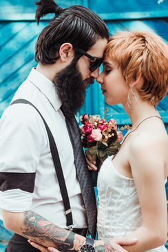 适合年轻人的黄金戒指 年轻人要带什么款式的黄金戒指才好看