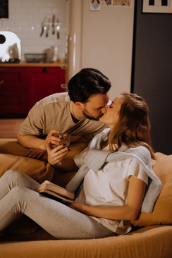 房屋请帖喜宴怎么写 搬新房请帖怎么写?