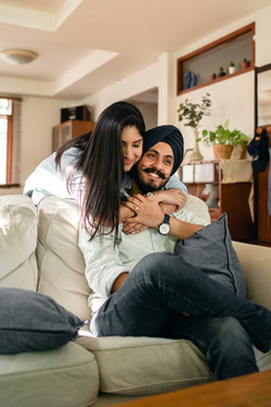 男朋友妈妈送我礼物 男朋友的妈妈总给我礼物该怎么办